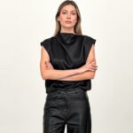 Stylish Minimalist Loose Fitting Casual Womens Sleeveless Top - Image 4