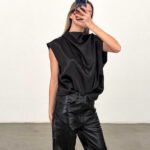 Stylish Minimalist Loose Fitting Casual Womens Sleeveless Top - Image 2